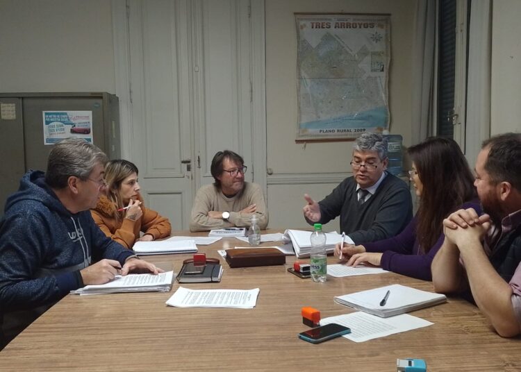 Continúa en tratamiento la posibilidad de unificar la tarifa de alumbrado en todo el distrito
