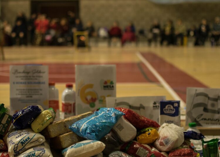 Cerca de 2 mil litros de leche y casi un millon de pesos recaudó Las 6 Horas Solidarias en el Polideportivo