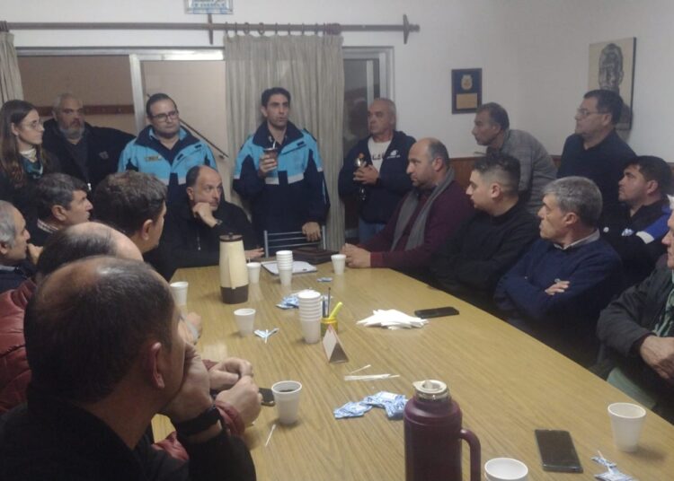 Reunión multitudinaria en la Liga Regional de Fútbol