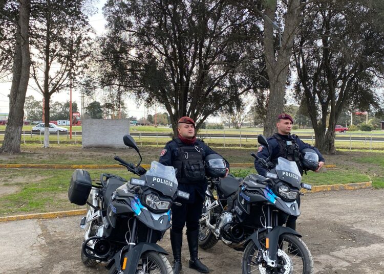 Caballería recibió dos nuevas motos tras gestiones de Garate