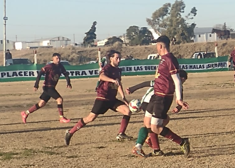 ACDC bajó a Garmense y da pelea