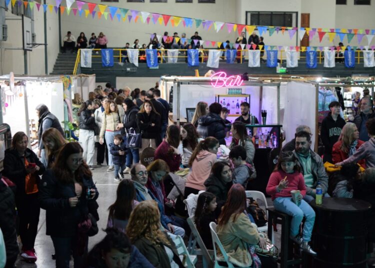Oficiaron la primera jornada de la Expo Comercial en el SUM de la Técnica