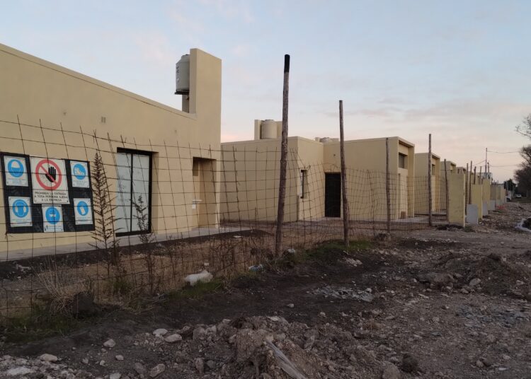 La cuarta parte de las 120 viviendas en construcción serán entregadas antes de fin de año