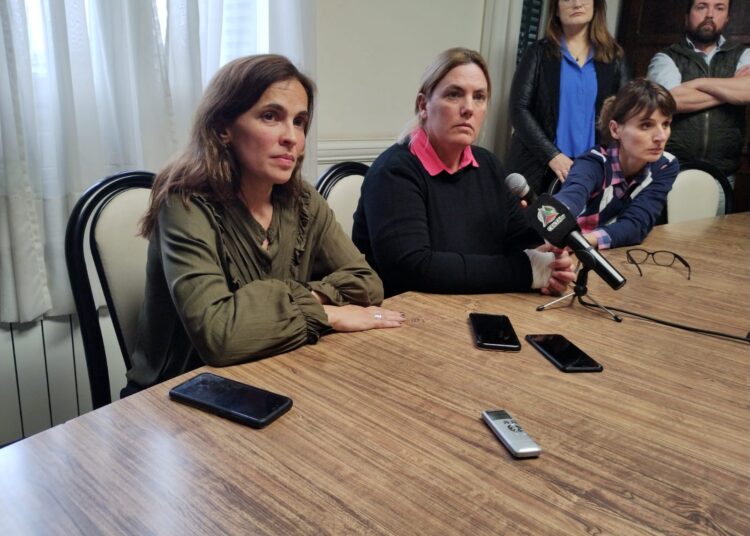 Bochornoso: suspendieron la sesión del Concejo Deliberante por una pelea entre De Grazia y la secretaria del cuerpo