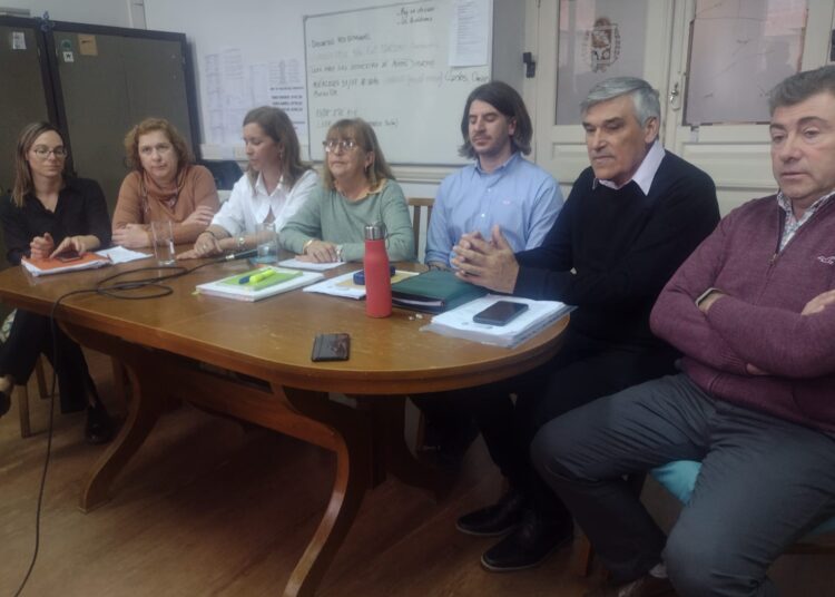 Sigue el guanteo: en Juntos desmienten el bochornoso episodio y aludieron a «alteraciones de un expediente»