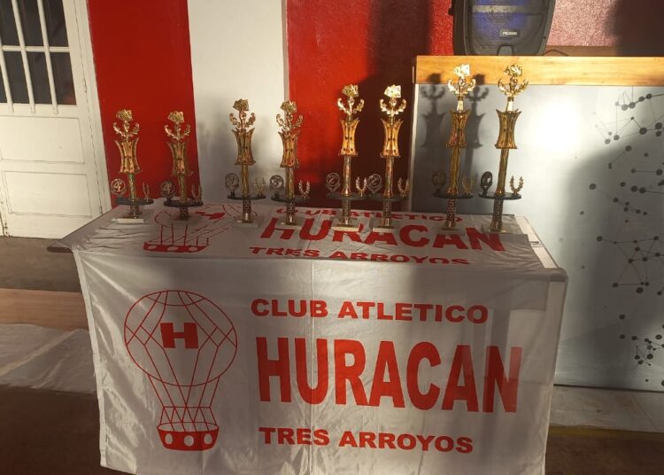 Exitosa cuarta edición del torneo de Truco del club Huracán