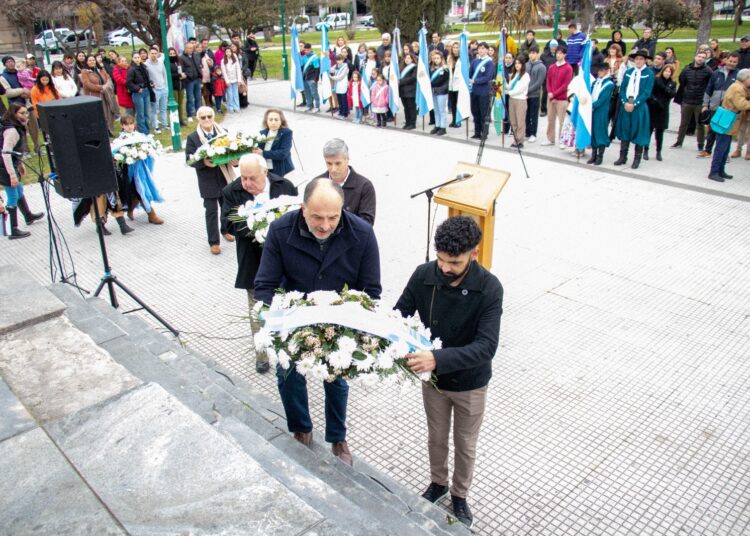 Se realizó el acto oficial en conmemoración a San Martín