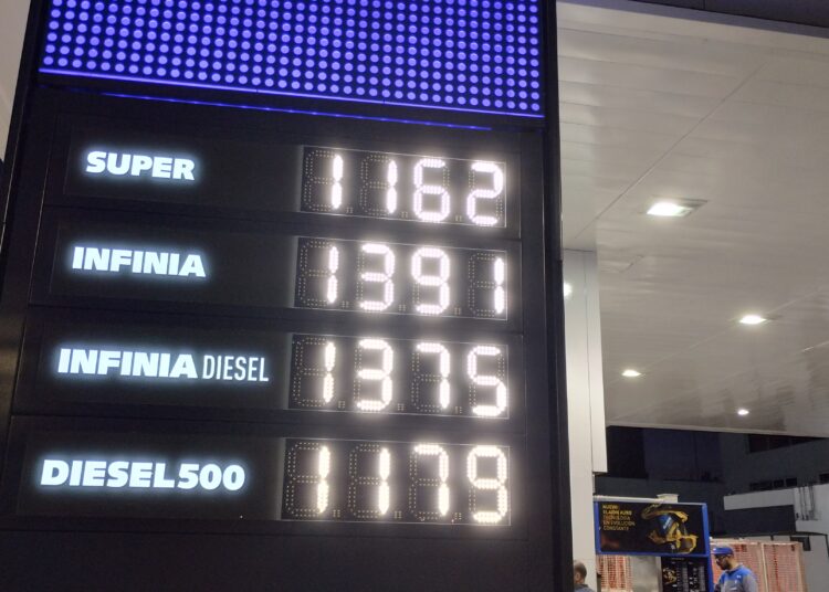 Desde este domingo rige el aumento en combustibles