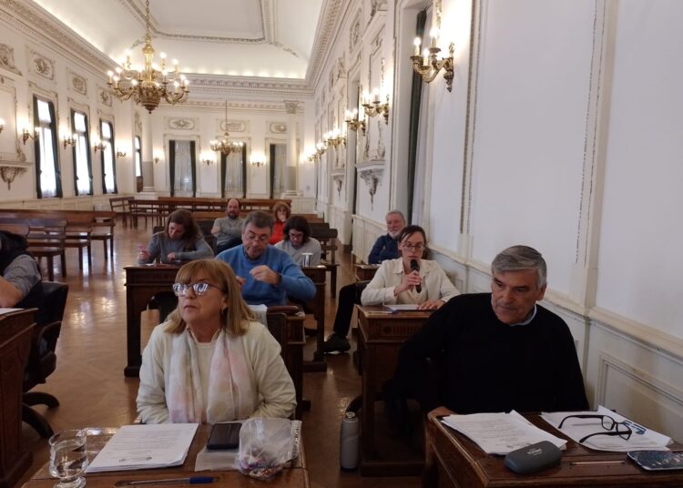 Reajuste de tasas: Juntos adelantó que no acompañará sin mayor acceso a datos