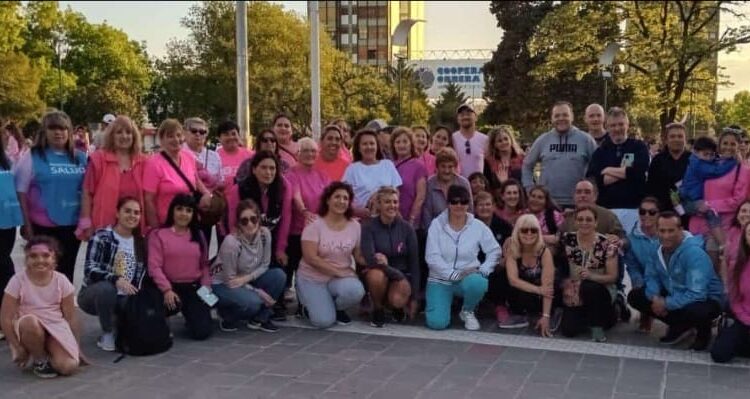 Exitosa caminata para prevenir el cáncer de mama
