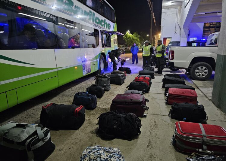 Gendarmería secuestró más de dos kilos de cocaína en un control de rutina sobre ruta 3