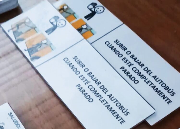 Incorporan un sistema de pictogramas para las combis municipales
