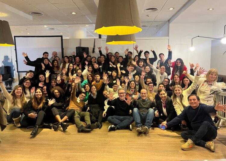 Grupo Los Grobo se unió a Fundación BisBlick para brindar oportunidades laborales a jóvenes que aspiran a convertirse en los primeros profesionales de sus familias
