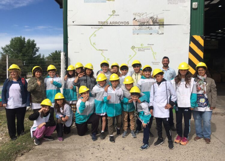 Charlas y visitas a la planta de reciclaje