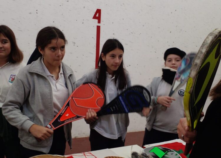 Centro Vasco insiste con la Paleta y se afilió a la Federación