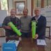 Camuzzi entregó ecoceniceros al Municipio