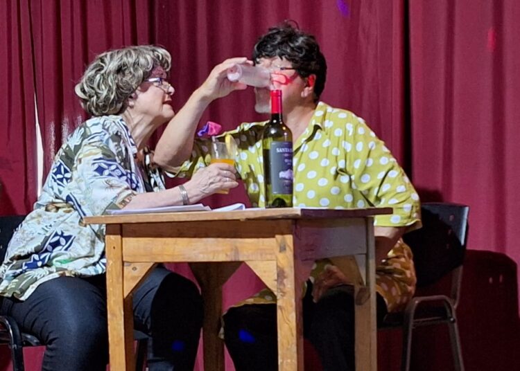 Candilejas cerró el año con su presentación humorística de radioteatro