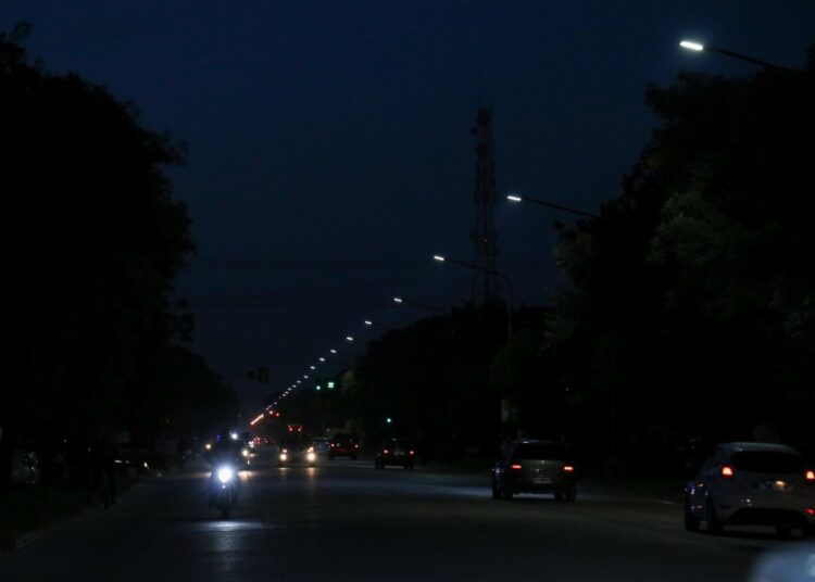 Caseros del 0 al 1000 quedó iluminada con luces LED