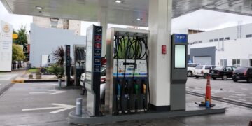 El próximo viernes volverán a aumentar los combustibles