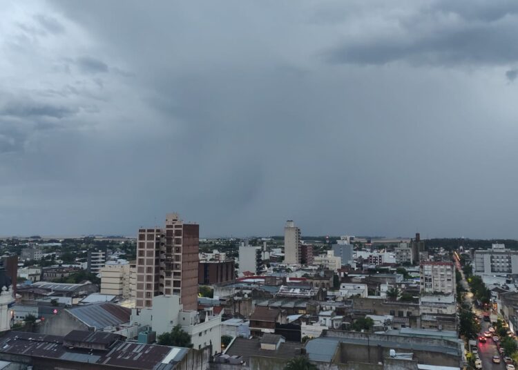 Leves lluvias en la madrugada concentraron menos de 4 milímetros en la ciudad