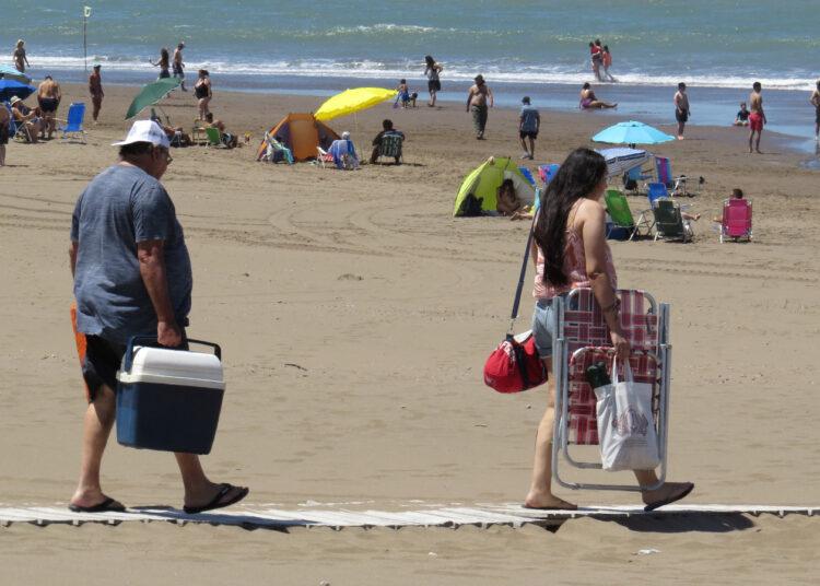 El primer finde de la segunda quincena cerró con buen clima y playas colmadas