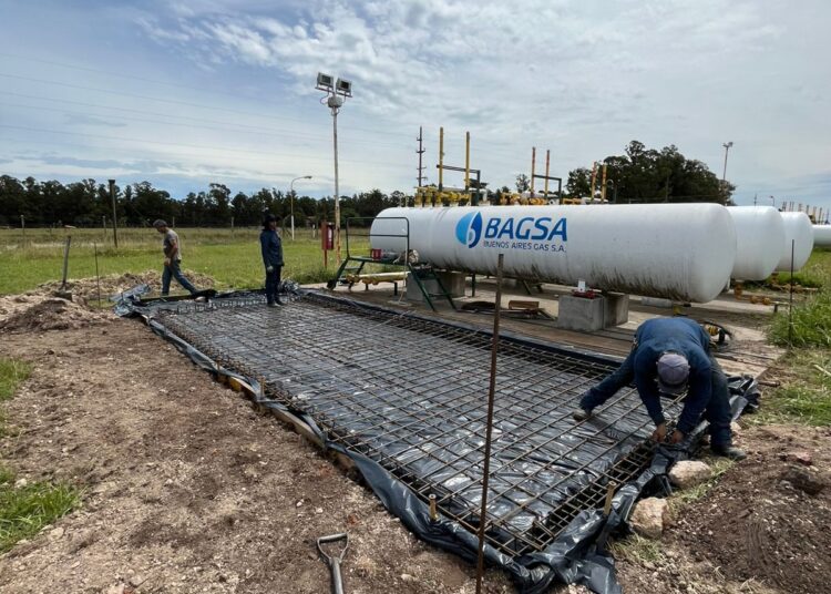 Comenzaron las obras de ampliación de gas en Claromecó y Orense