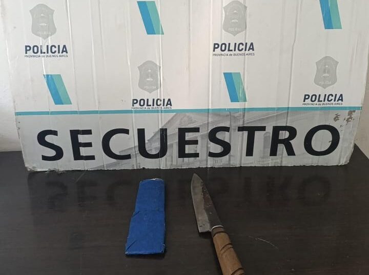 Amenazó de muerte a su hermano mayor con un cuchillo y lo aprehendieron