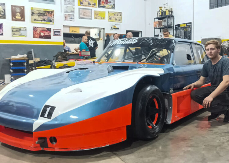 El viernes se presenta en sociedad el Ford Falcon de Felipe Yane