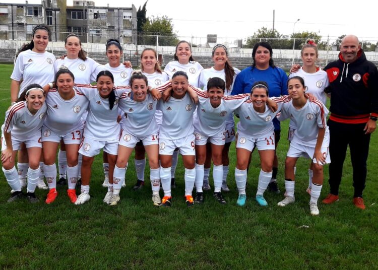 Arrancó el Oficial de la Liga Femenina