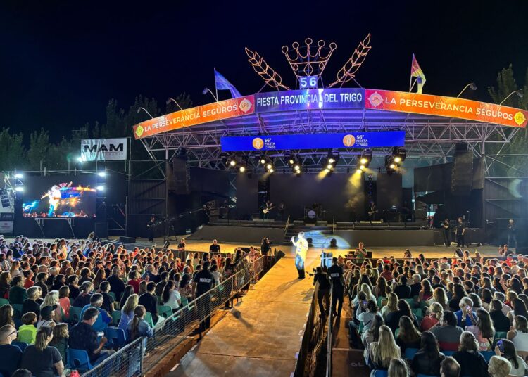 Con la amenaza latente de lluvia, Turf abrió el Juan Pesalaccia a puro rock