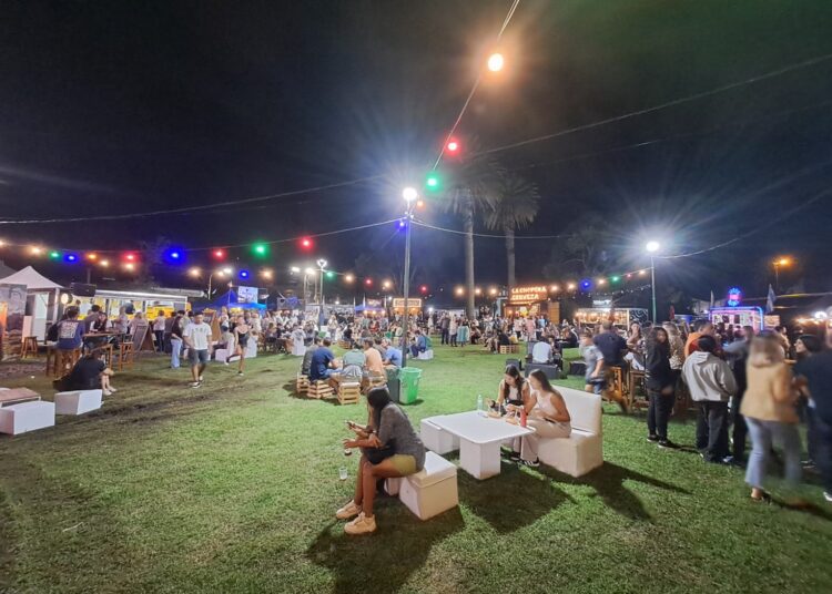 Abrieron el Patio Cervecero e hizo su debut Campo de Oro, la cerveza triguera