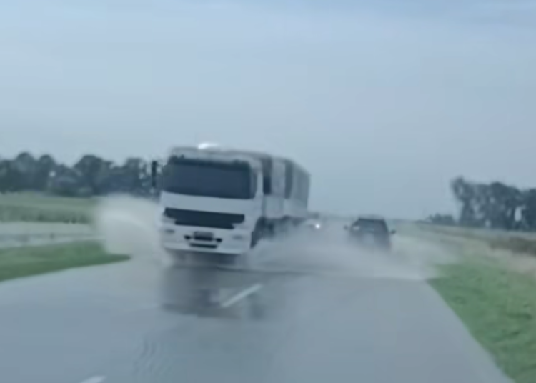 Colapsaron las líneas de teléfono y reanudaron circulación por la 228