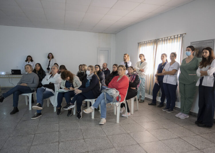 Capacitación para personal de salud en detección de posibles casos de tuberculosis