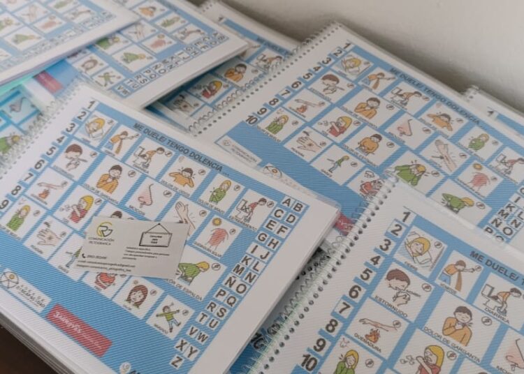 Entregaron pictogramas para los centros de atención primaria