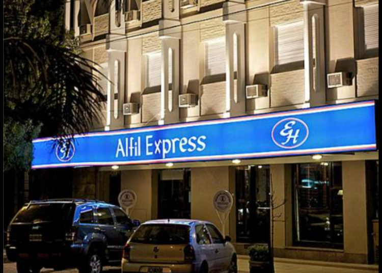 Cierra el Alfil y en menos de cinco años se suman tres plazas hoteleras menos