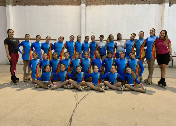 Patinadoras Escolares compiten en el Primer Regional de la temporada
