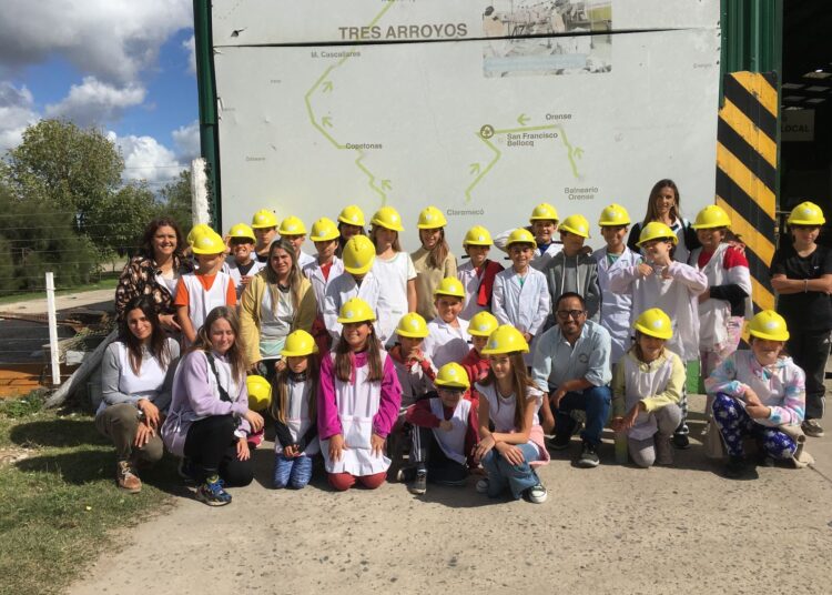 Charlas de educación y concientización ambiental