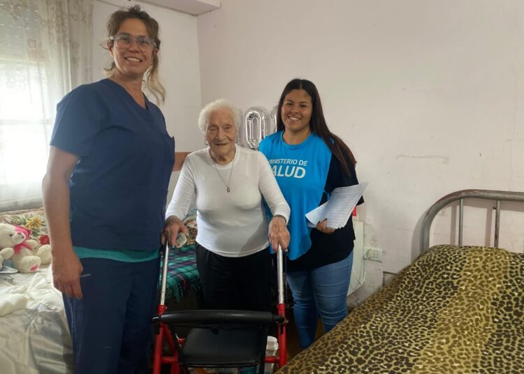 Comenzó la campaña de vacunación antigripal en residencias de adultos mayores