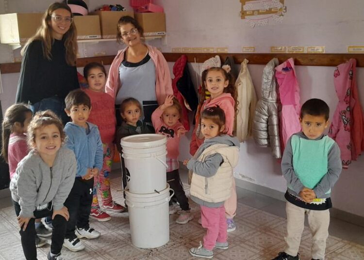 Charlas de educación y concientización ambiental