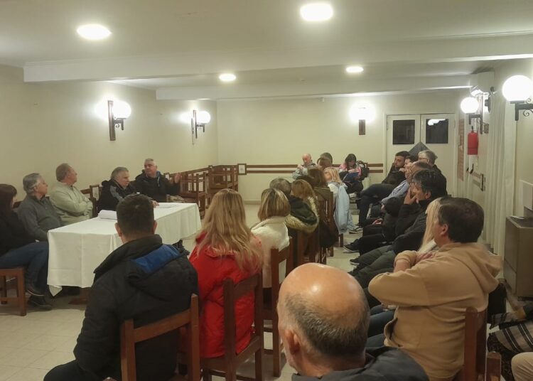 Reunión con trabajadores de eventos en la Sociedad Italiana