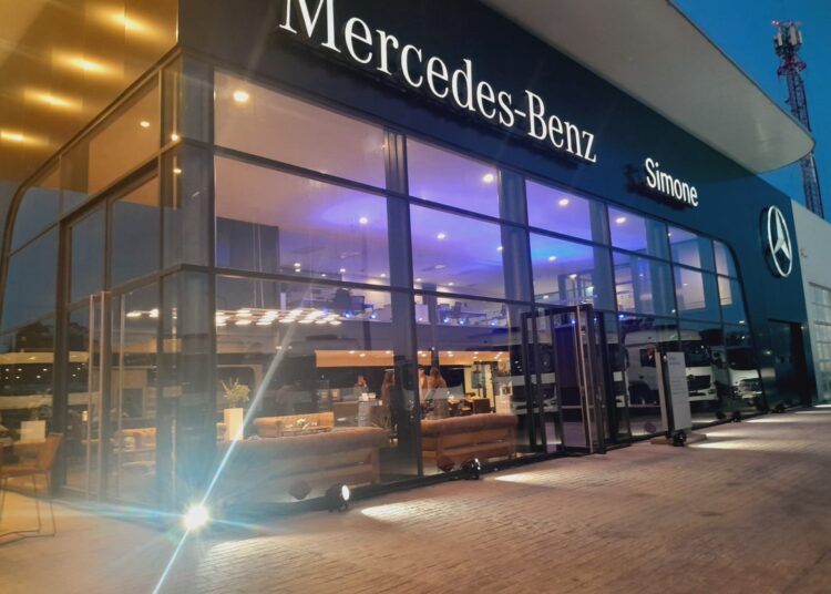 Simone Mercedes Benz presentó la nueva línea de camiones