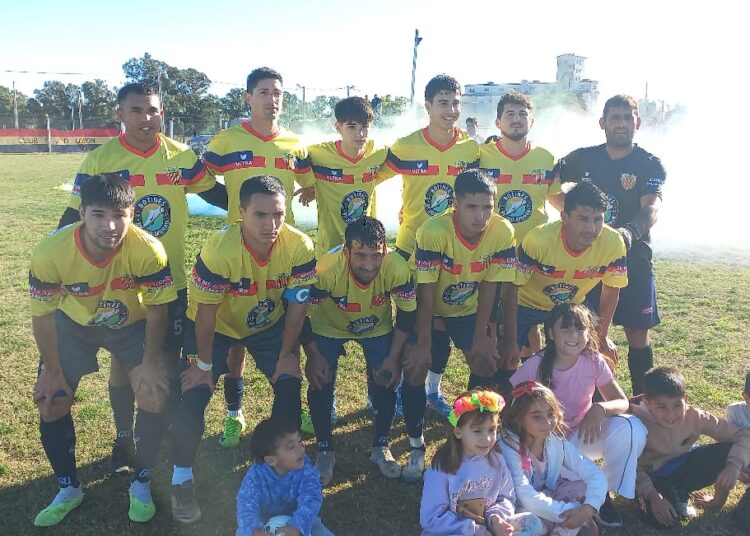 Unión solo empató pero conservó la punta
