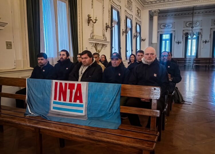 En modo vegetativo, el Concejo no desentonó y sesionó con un ojo puesto en el feriado