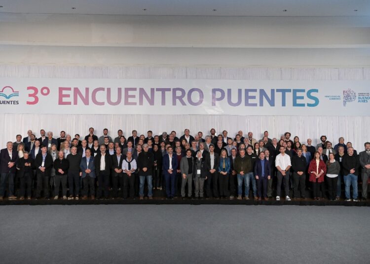 Lucía Gómez participó del tercer encuentro del Programa Puentes en Mar del Plata y firmó un nuevo convenio para el distrito