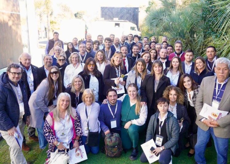Alejandro Finocchio participó en el Primer Congreso Bonaerense de LLA