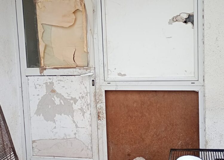Otro aprehendido por violencia de género: amenazó a su madre y rompió vidrios