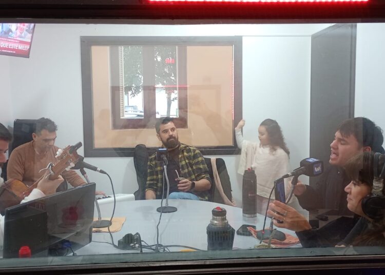 En el día de la Patria, festejamos con “Arrullo Folk”