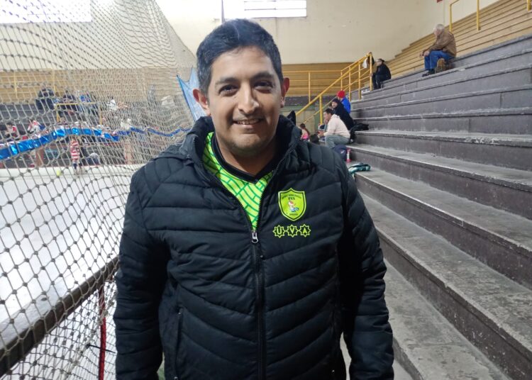 Desde San Juan a Tres Arroyos: una delegación de 50 personas llegó para fomentar el hockey