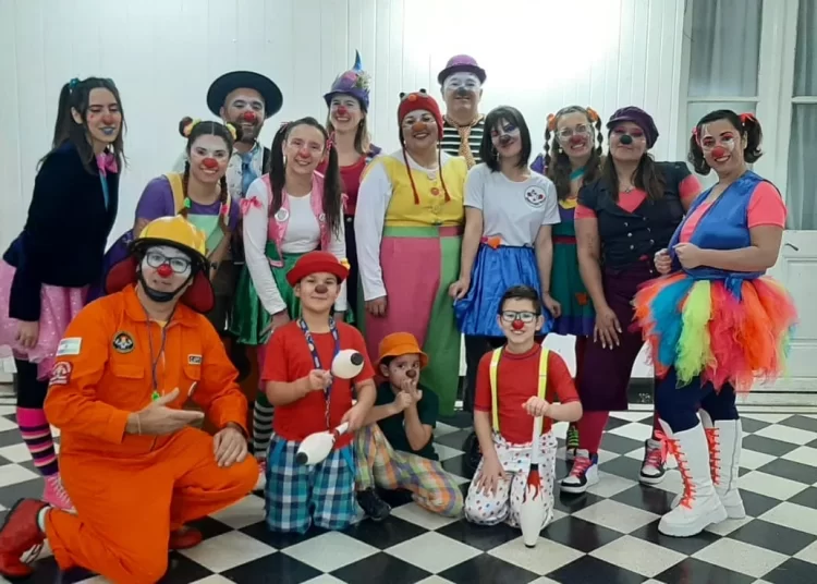 Payasos, risas y solidaridad: vuelven los clásicos espectáculos a la Biblioteca Sarmiento