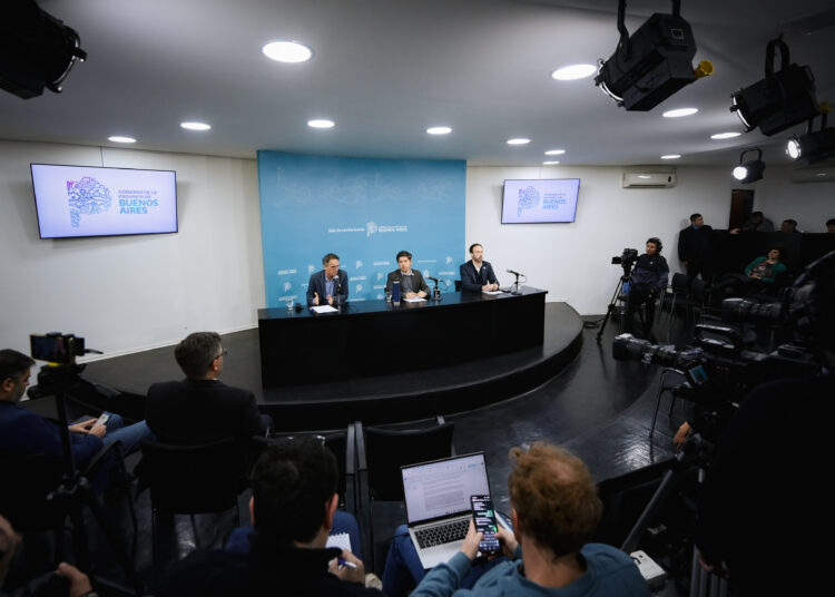 Kicillof enviará un proyecto a la Legislatura para declarar la emergencia de la obra pública nacional en la provincia